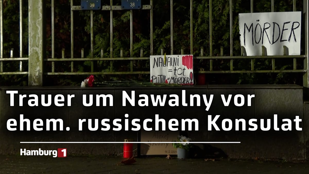 Mit Schildern und Blumen: Menschen gedenken Nawalny