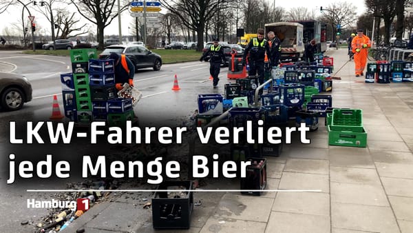 Getränkefahrer verliert über 100 Getränkekisten