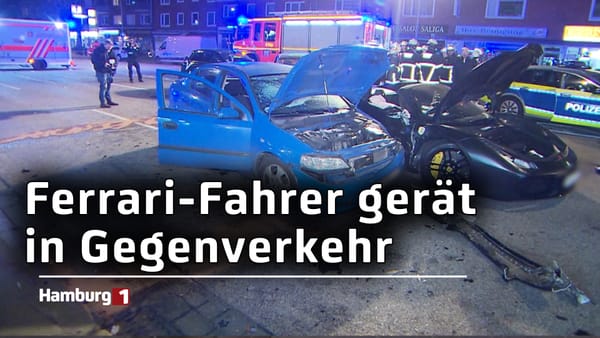 Fahrer beschleunigt plötzlich - Schwerer Unfall in Eilbek