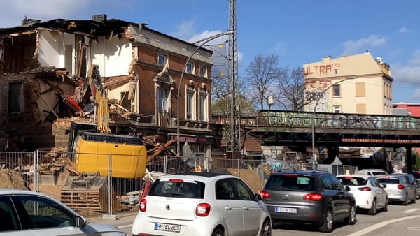 Sternbrücke: Die Abrissarbeiten rund um die Brücke laufen