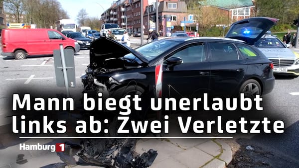 Mann biegt unerlaubt links ab und kollidiert mit zwei Autos