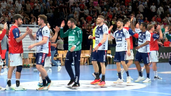 Vor heimischen Fans: HSVH verliert gegen Flensburg