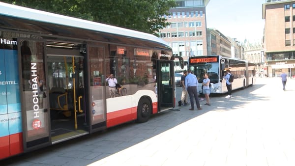 HOCHBAHN: Sommerfahrplan der Buslinien gestartet