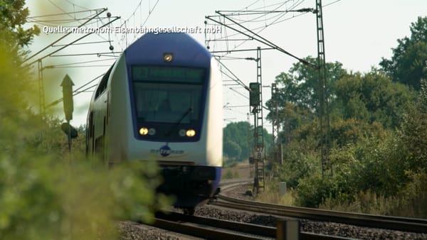 Zu Beginn der Sommerferien: Bahnstrecke zwischen Hamburg und Kiel gesperrt