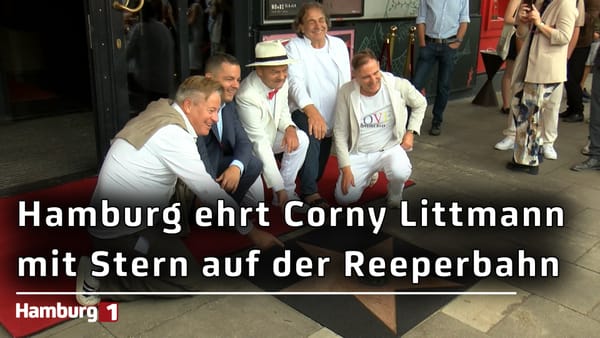 Hamburg würdigt prägenden Kulturmacher: Stern auf der Reeperbahn für Corny Littmann eingeweiht